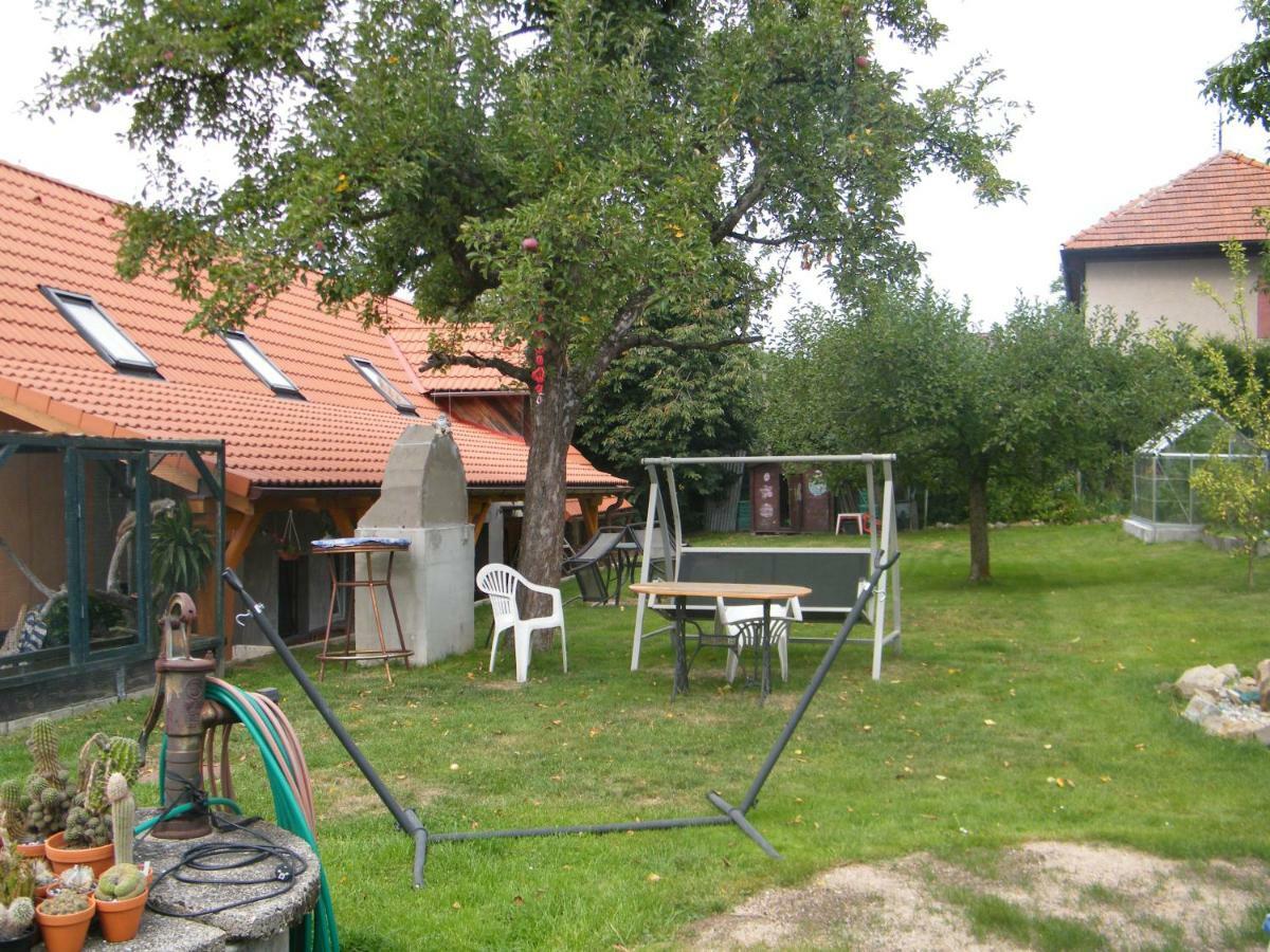 U Slunce Daire Ostredek Dış mekan fotoğraf